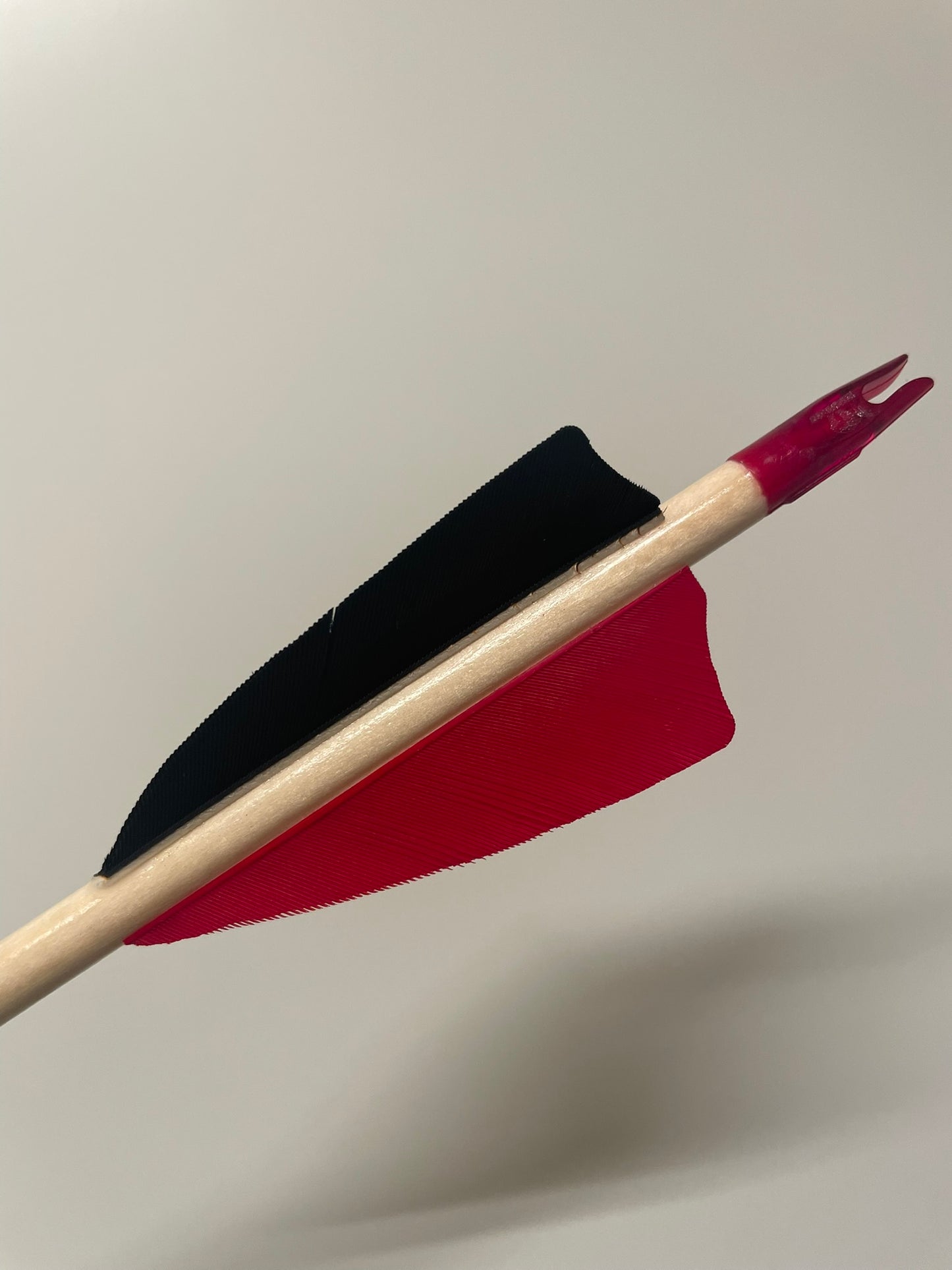 Holzpfeil | PICEA - mit Naturfedern | Spine 35/40 lbs | 30 Zoll