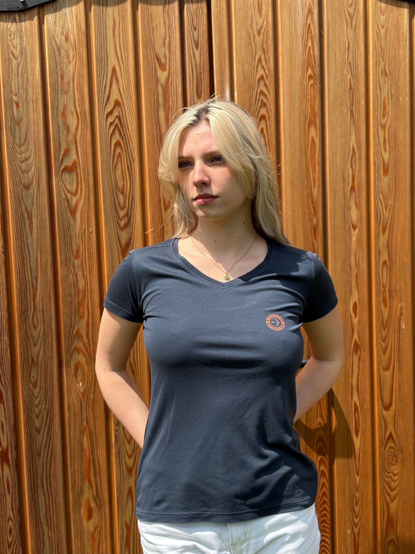 Funktions- Damen V-Shirt aus Holz